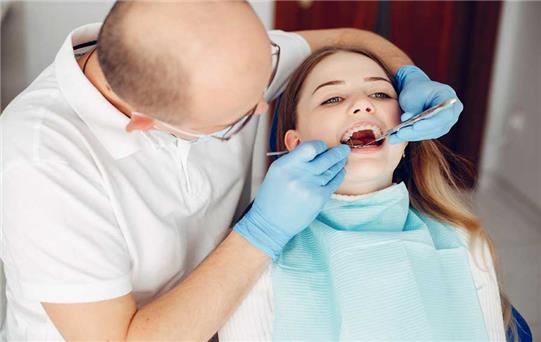 Ağız ve Diş Bakımı: Sağlıklı Bir Gülümseme İçin 7 Önemli Adım 